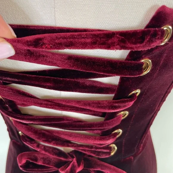 Bronx and Banco Florentina Corset Gown - Picture 15 of 15